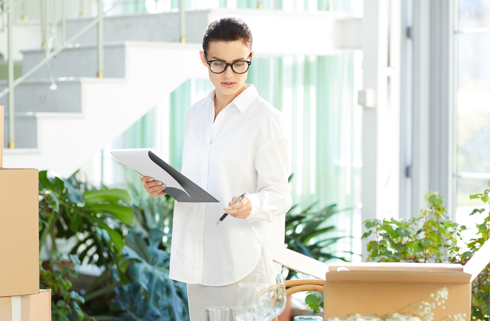 Gerente De Eventos Organizando La Logistica en Uxha